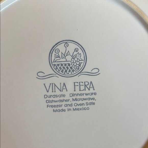 Vina Fera Elegant Yellow and Blue Dinnerware Plate - Picture 2 of 5